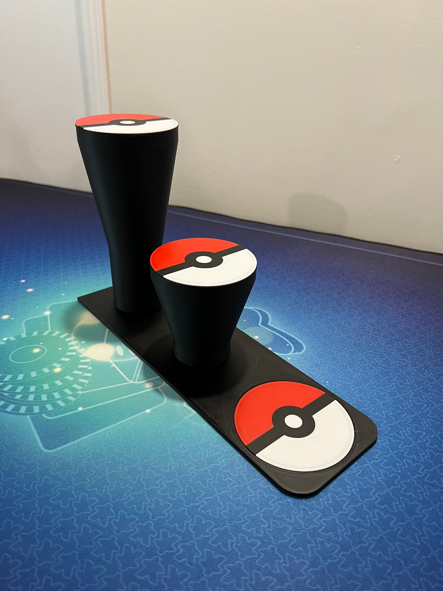 Support triple pour pokéballs + énergies par 3